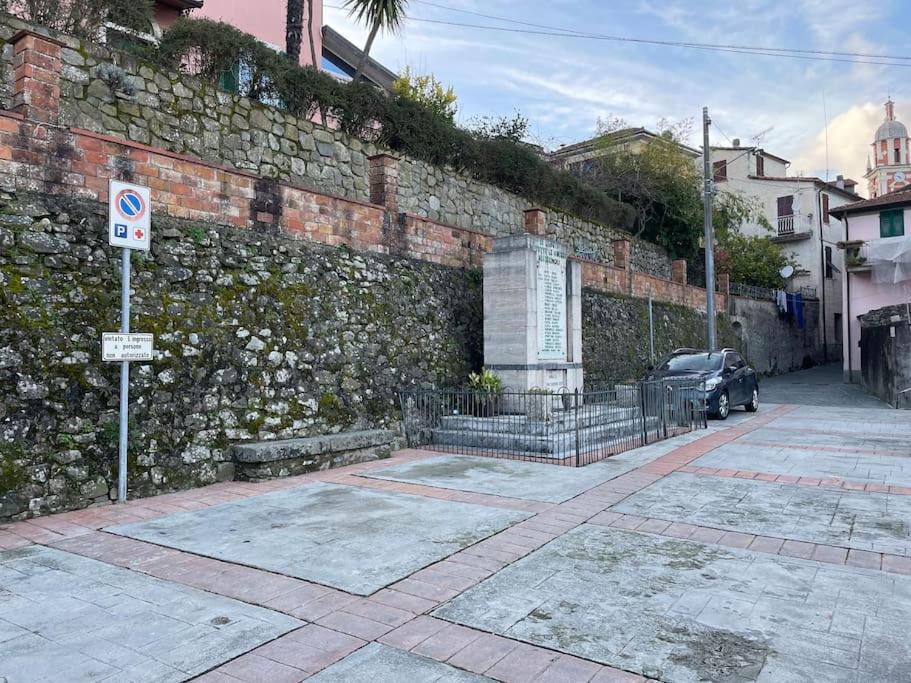 Tra Alpi Apuane E Cinque Terre.. Casetta Renata! Villa Valeriano Lunense Buitenkant foto