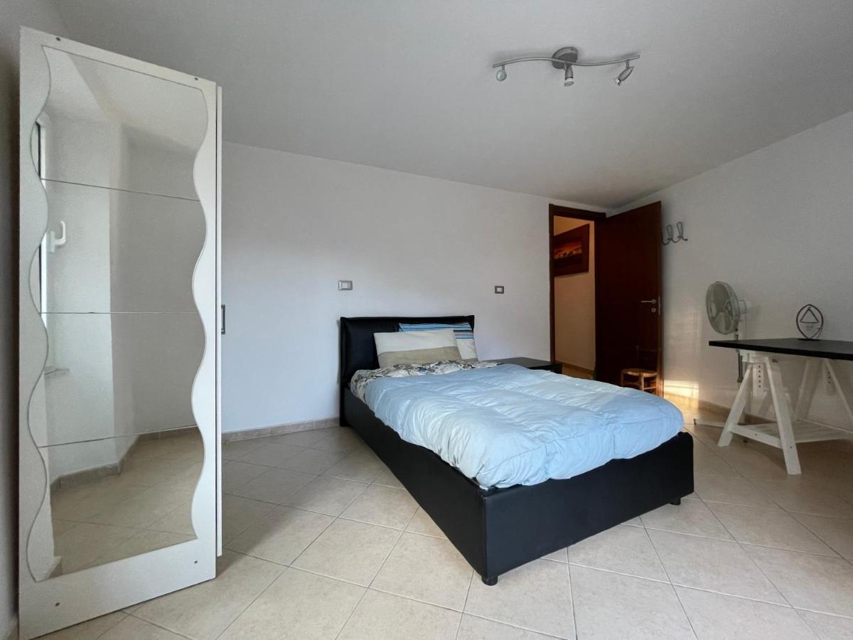 Tra Alpi Apuane E Cinque Terre.. Casetta Renata! Villa Valeriano Lunense Buitenkant foto